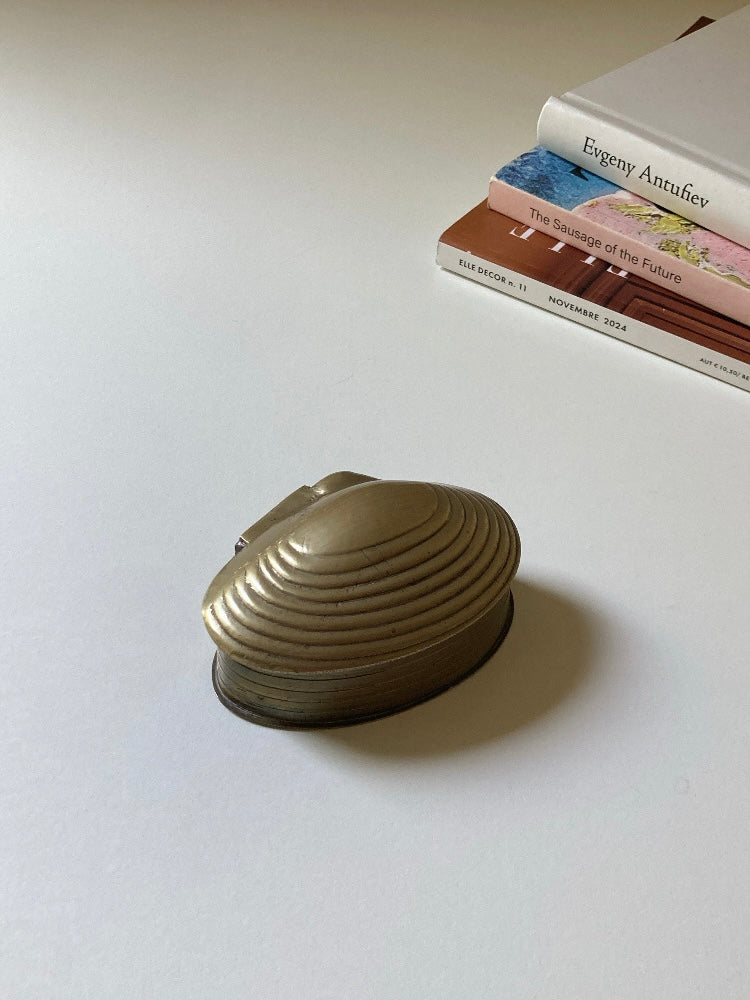 Scatola portagioie a cozza in ottone