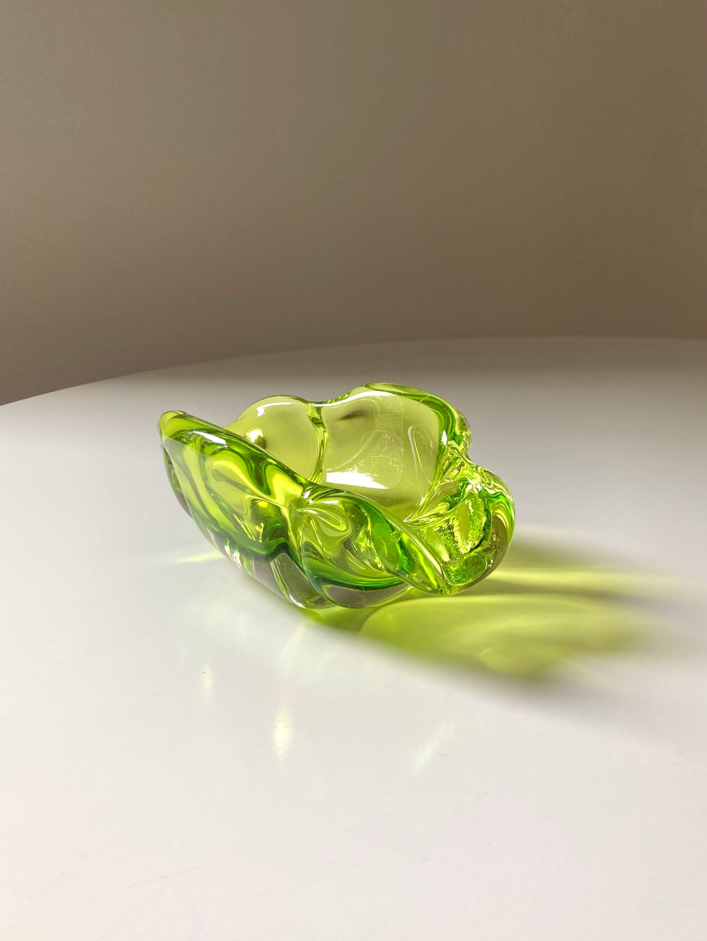 Light green Murano glass bowl