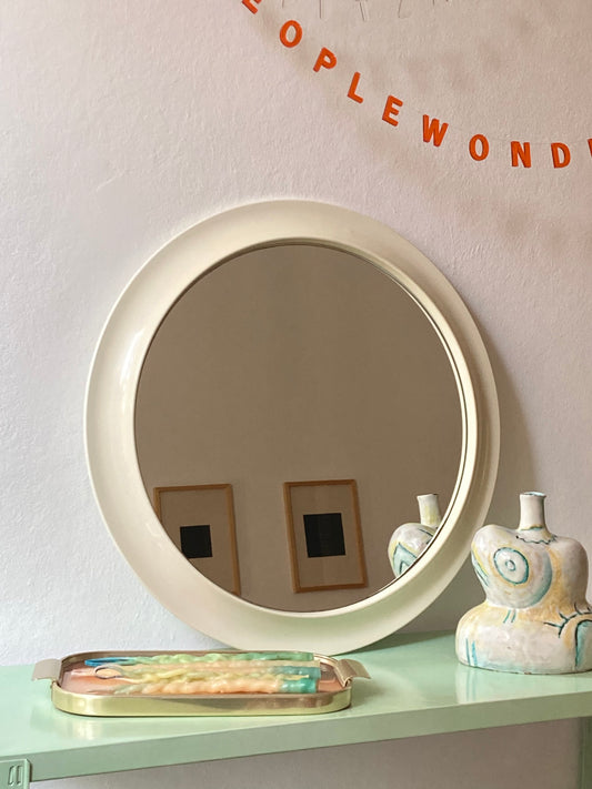 Vintage round mirror with plastic frame