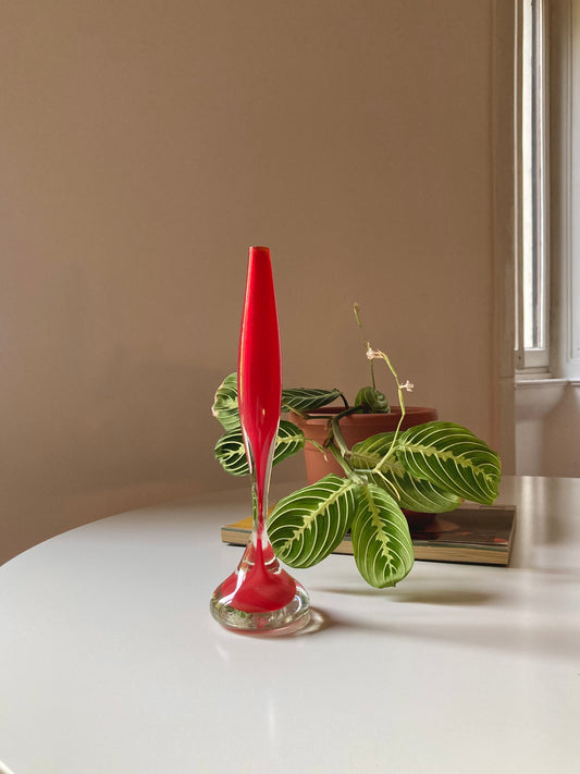 Single flower vase in red submerged glass