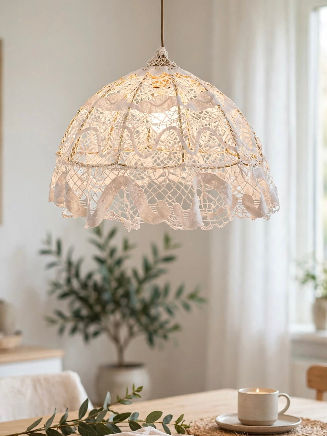 Lampadario fatto a mano all’uncinetto