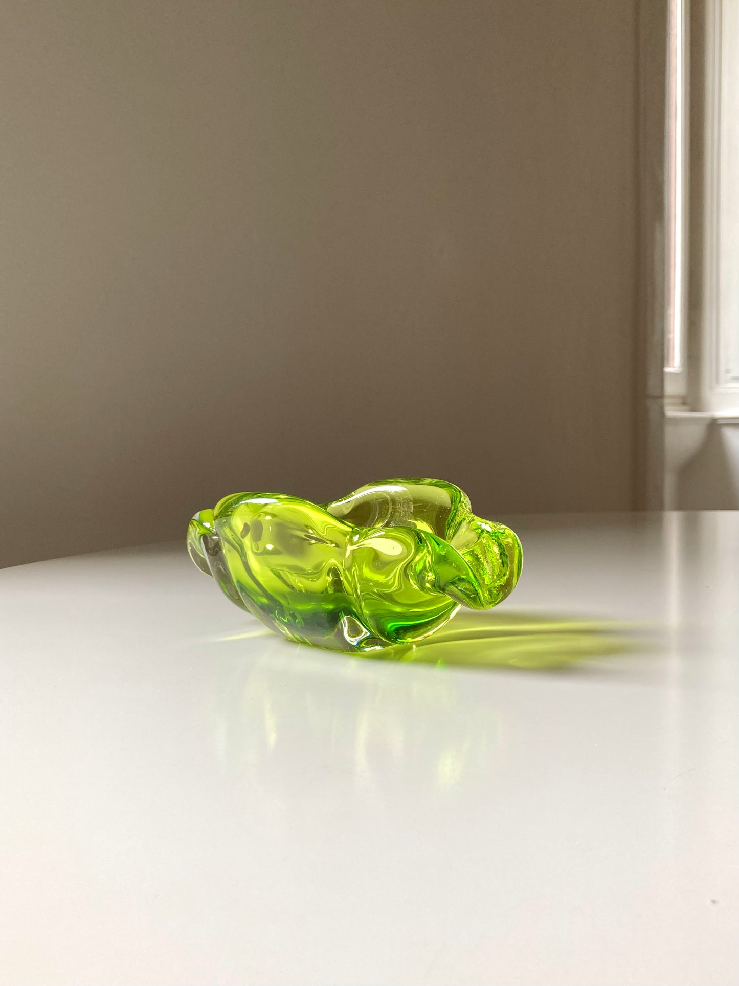 Light green Murano glass bowl