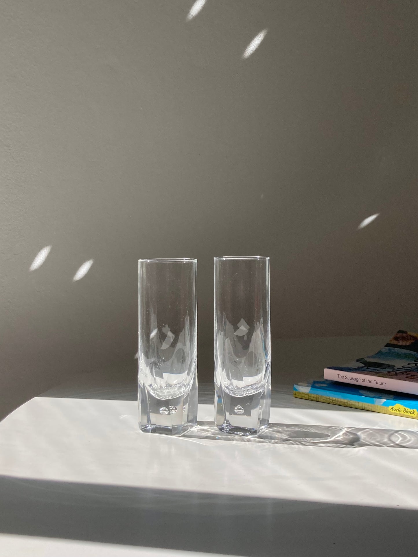 Set of 6 tall glasses with solid glass base