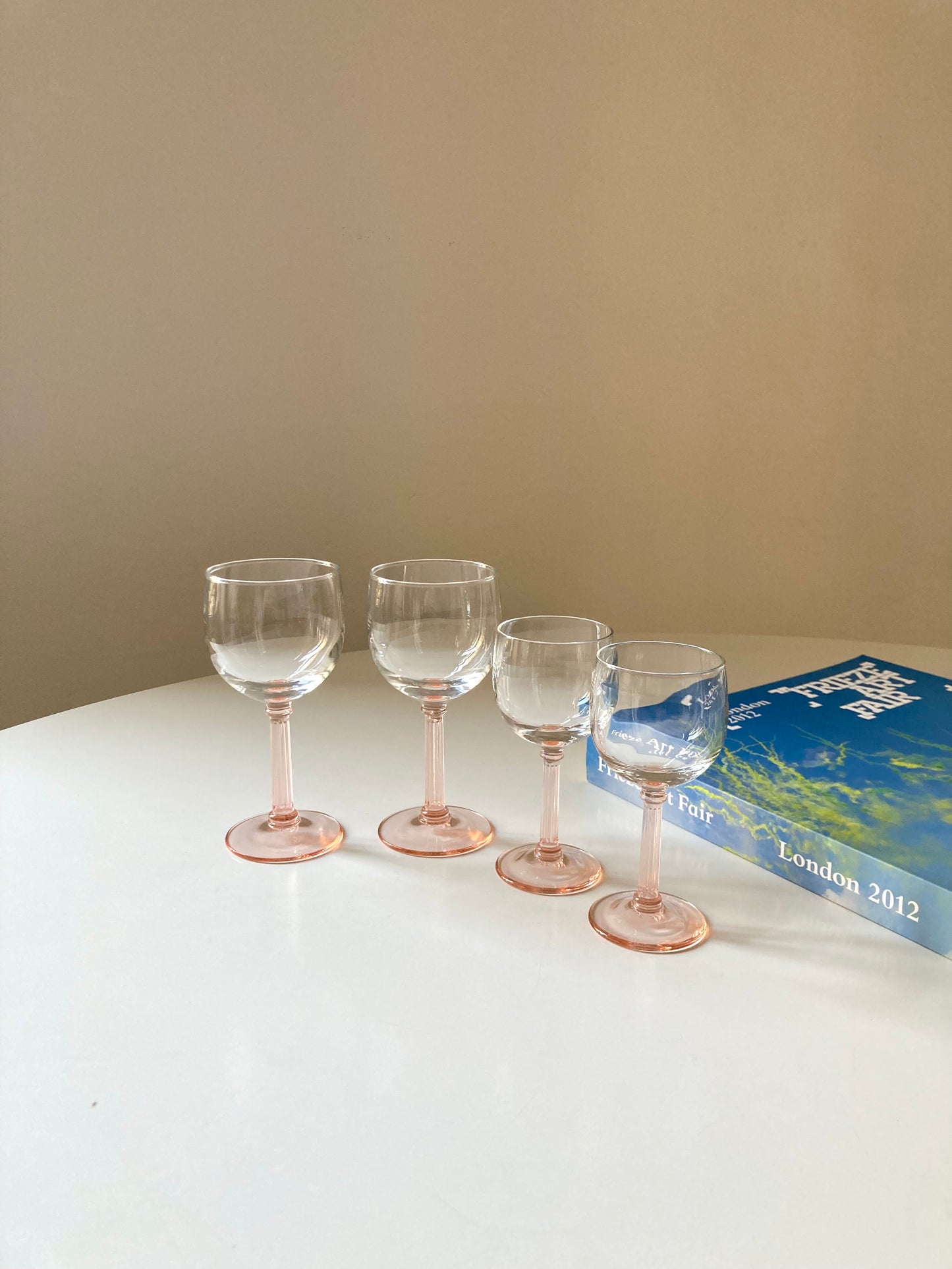 Set of pink stemmed French glasses