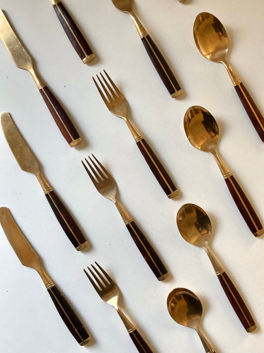 Set of 24 cutlery pieces in brass-plated steel and teak