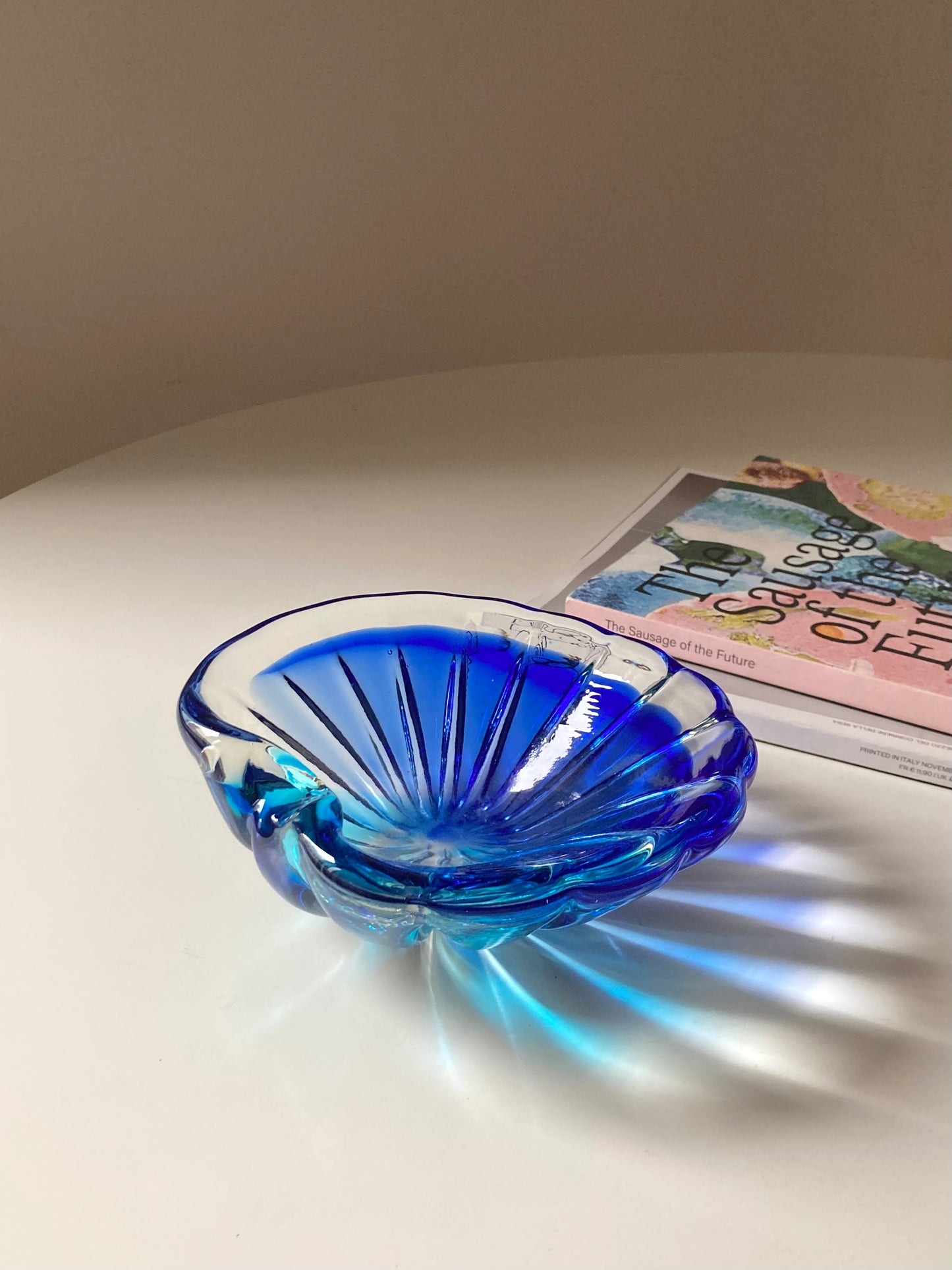 Ciotola posacenere in vetro blu