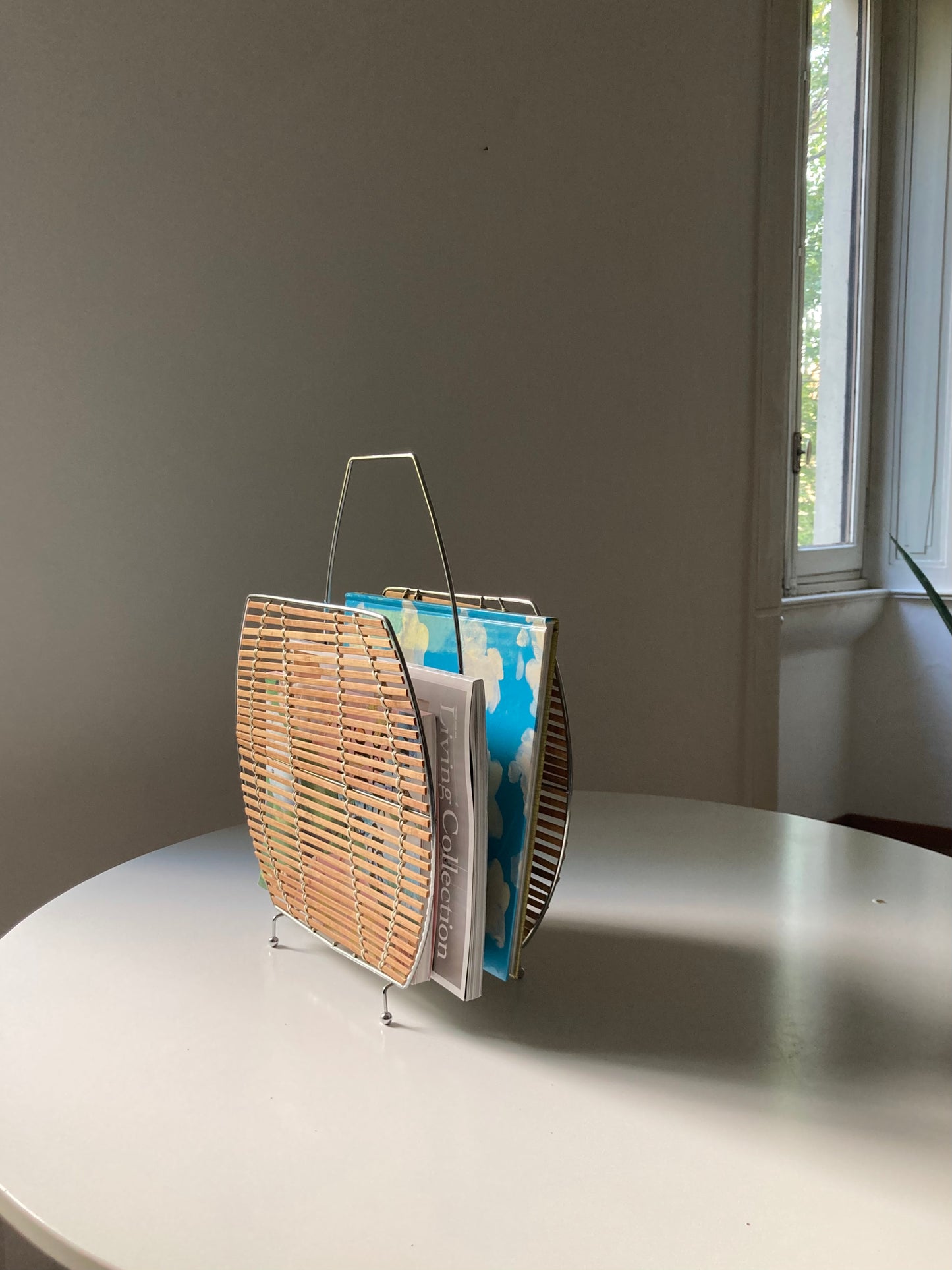 Woven wooden magazine rack