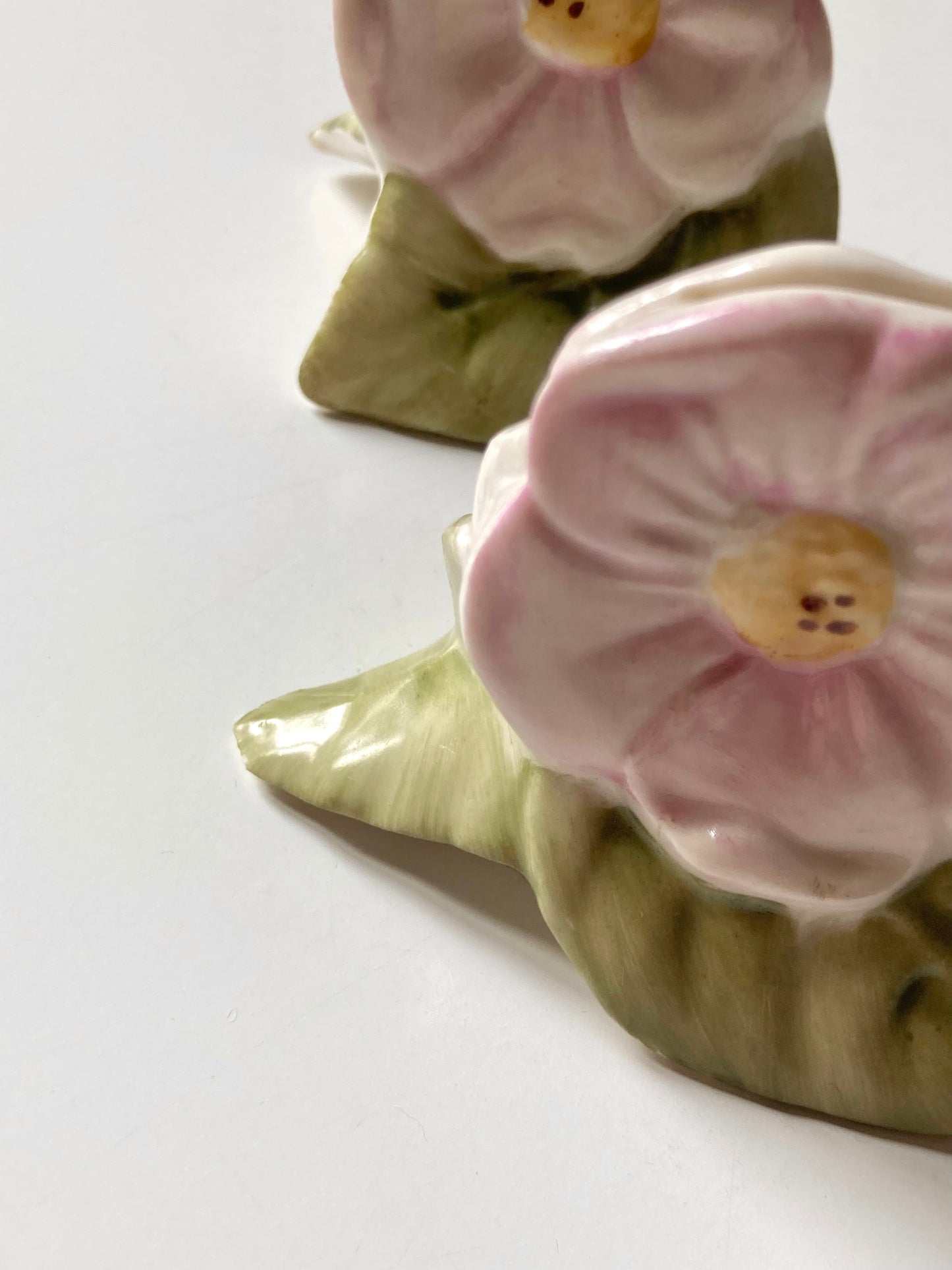 Set of 4 ceramic placeholder flowers