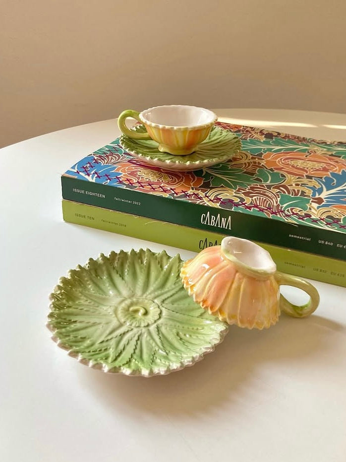 Set di 4 tazzine a fiore in ceramica