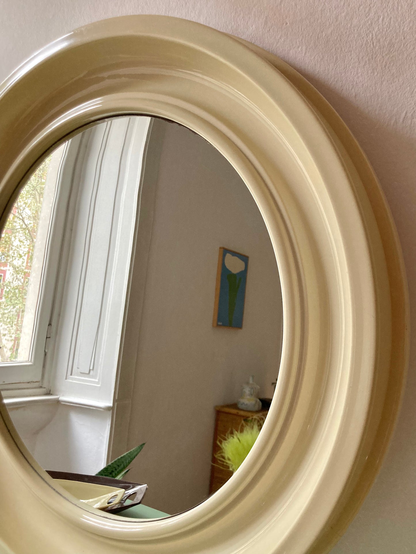 Large round mirror from the 70s