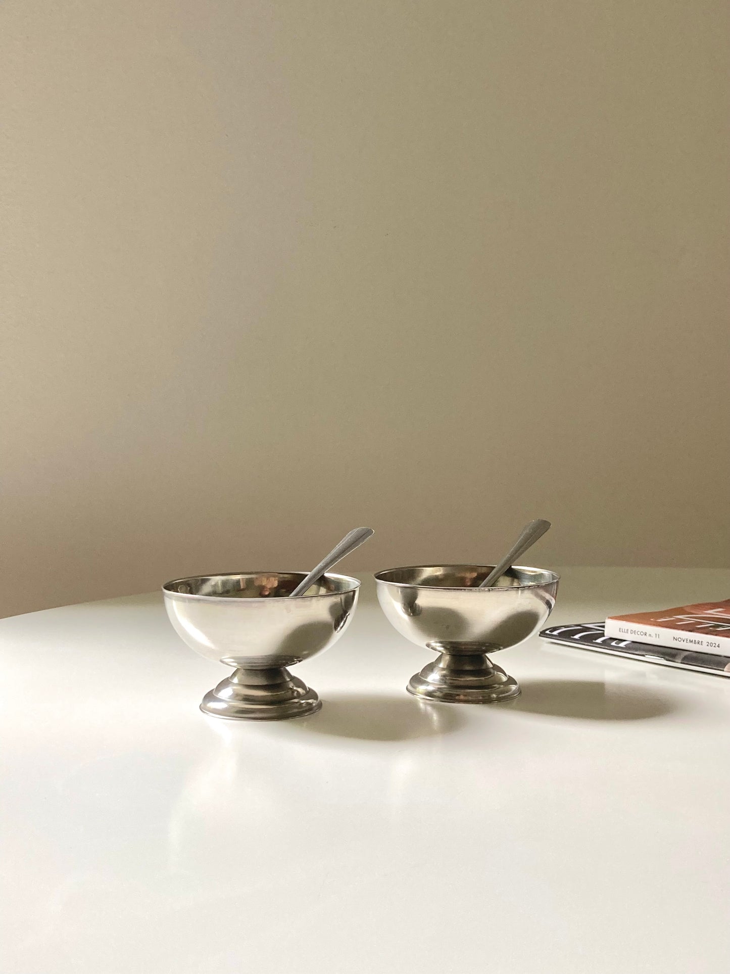 Set di 6 coppette in acciaio con cucchiaini
