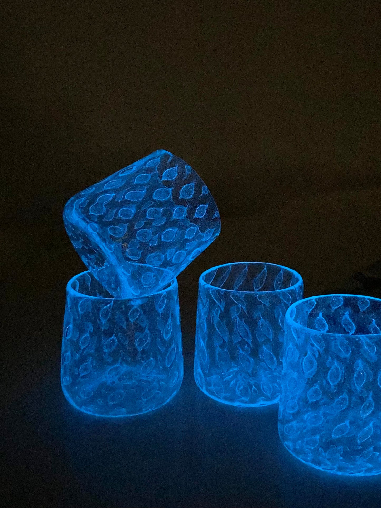 Bicchieri di Murano blu fluorescenti