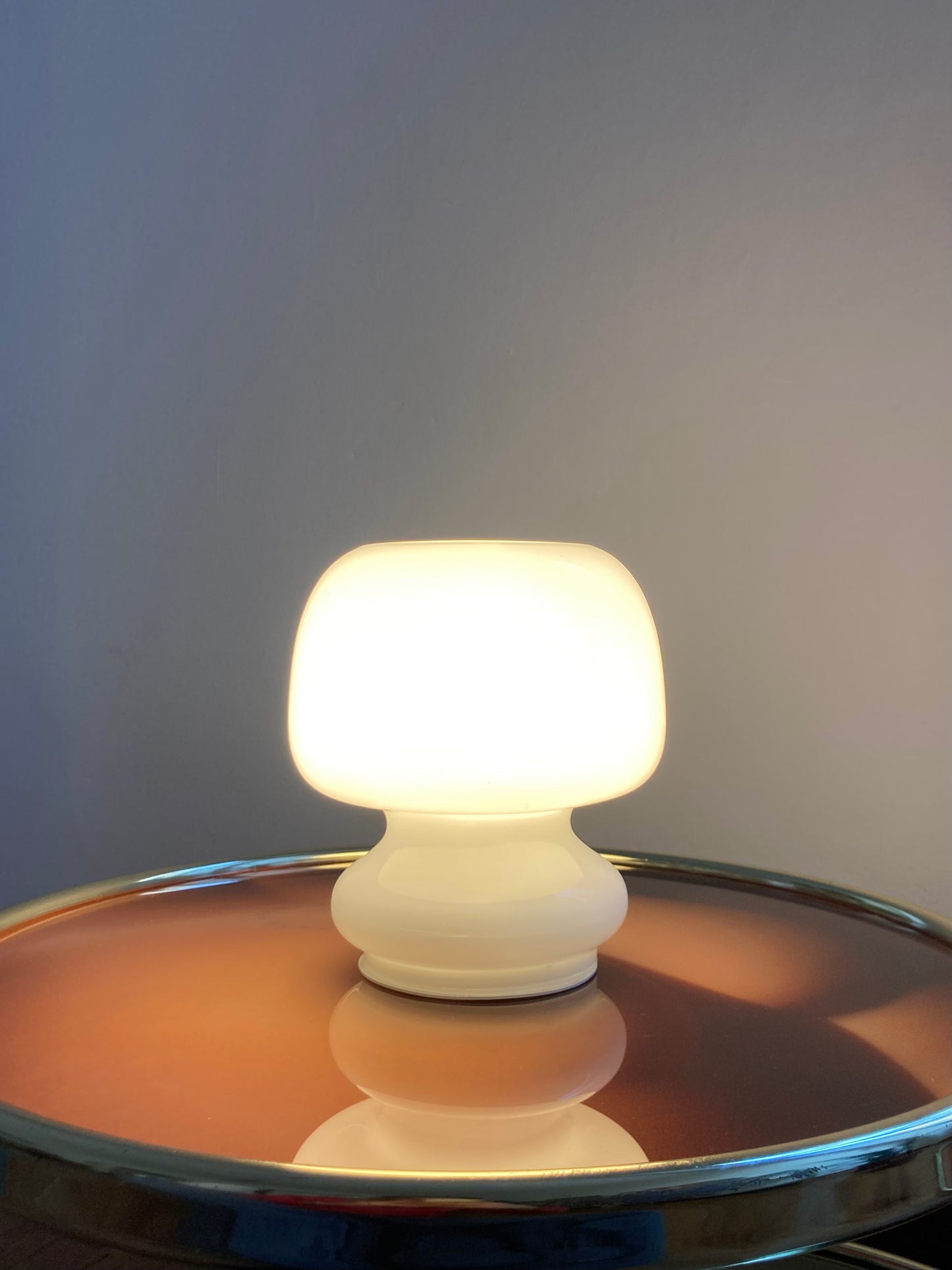 Mushroom lamp in white opal glass