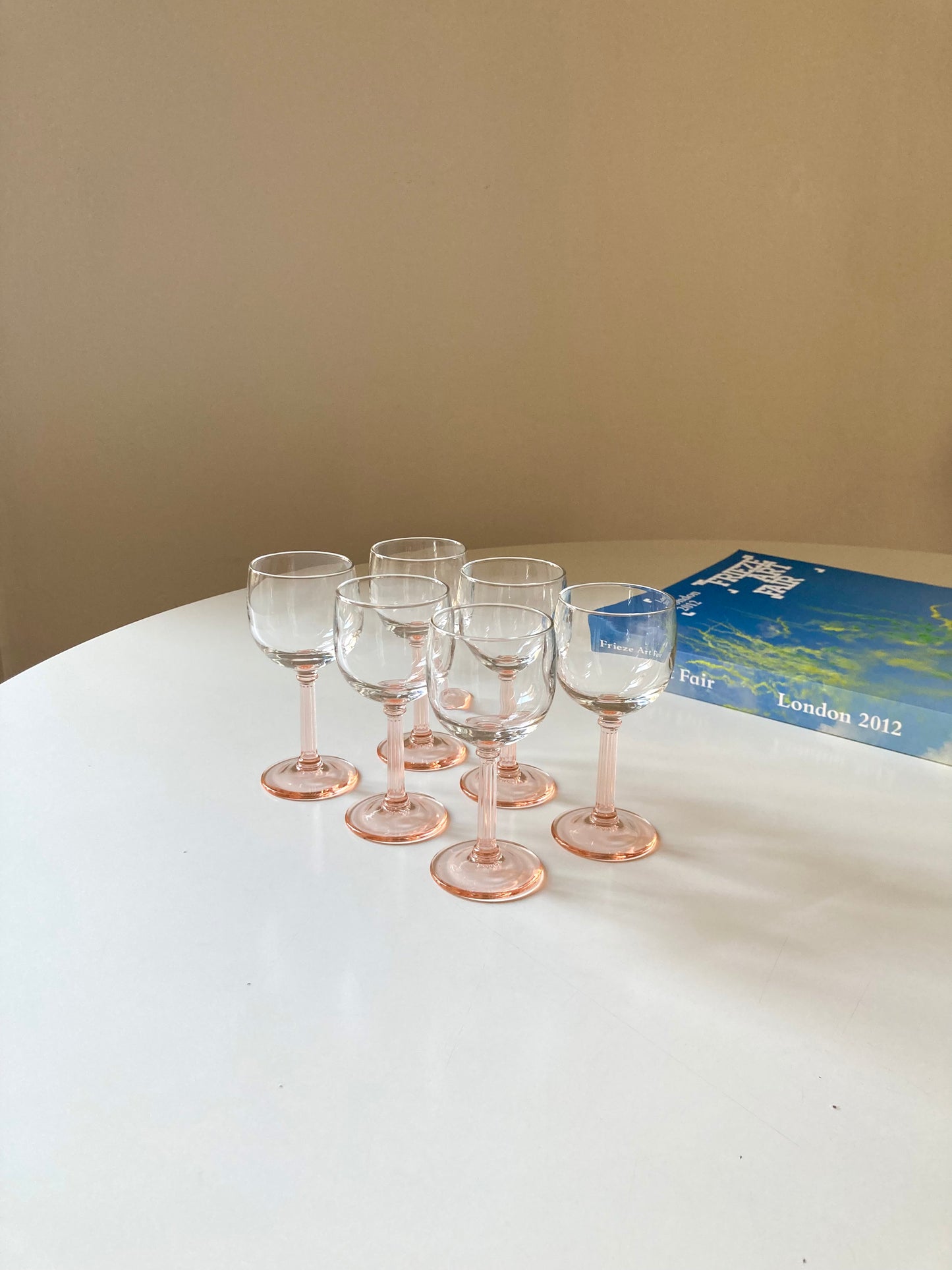 Set of pink stemmed French glasses