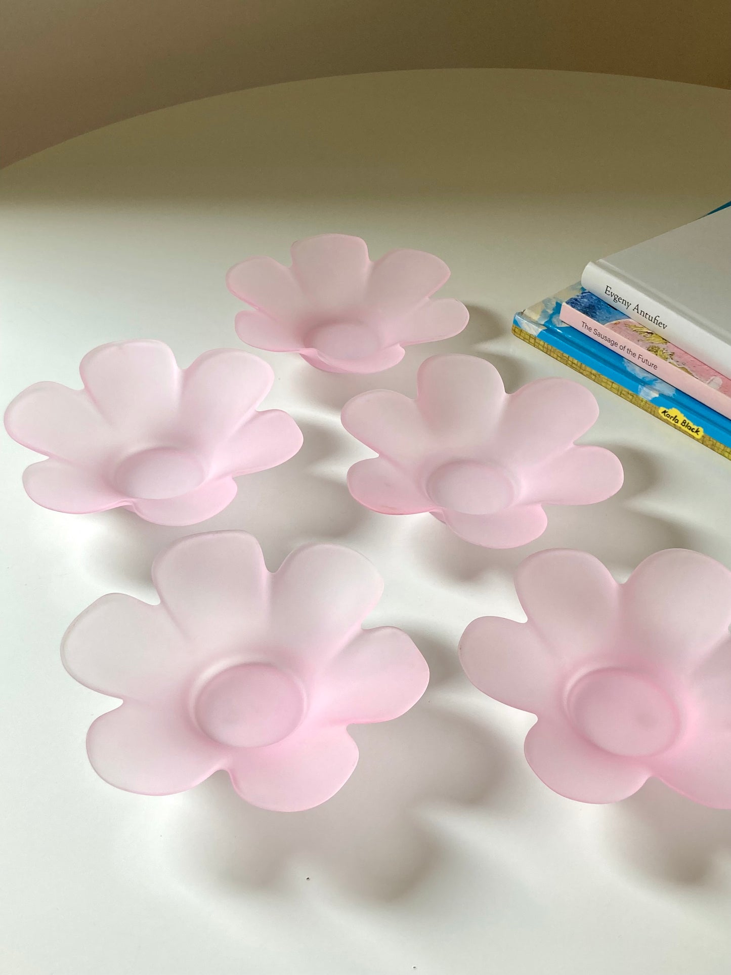 Pink glass flower-shaped bowls