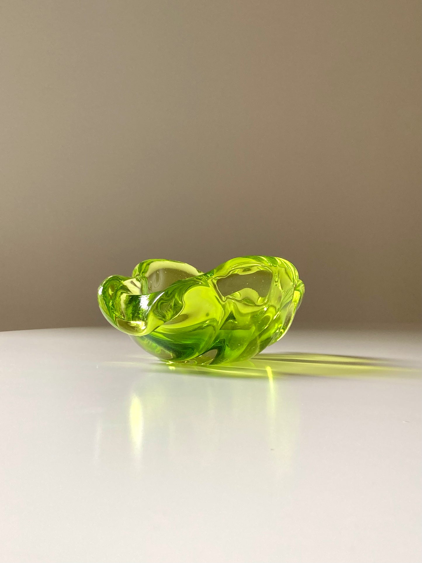 Light green Murano glass bowl