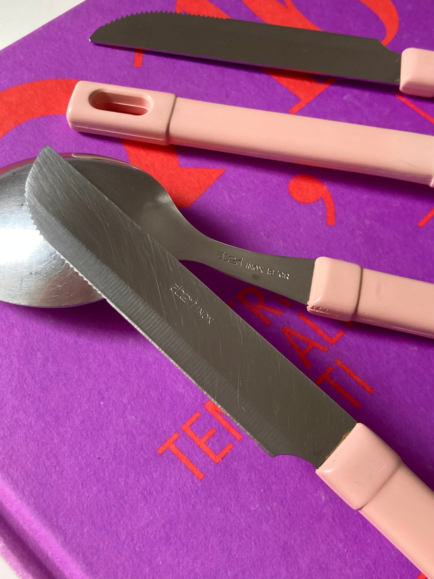 Set 8 posate Abert con manico rosa