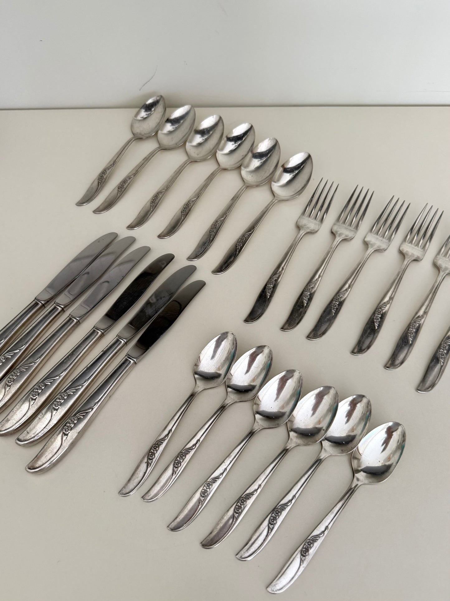 Rosetta ~ Servizio di 24 posate vintage