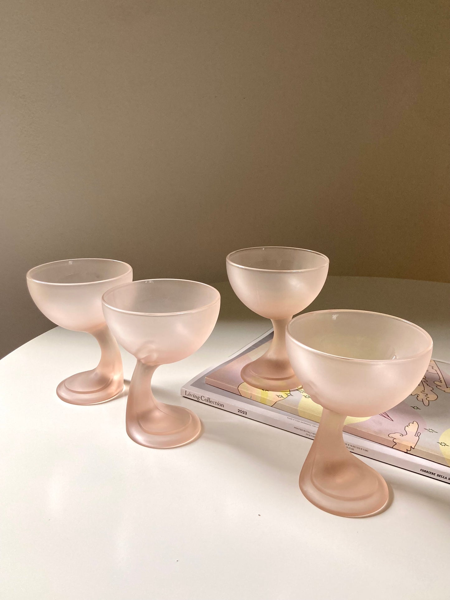 Set of 4 large pink dessert cups