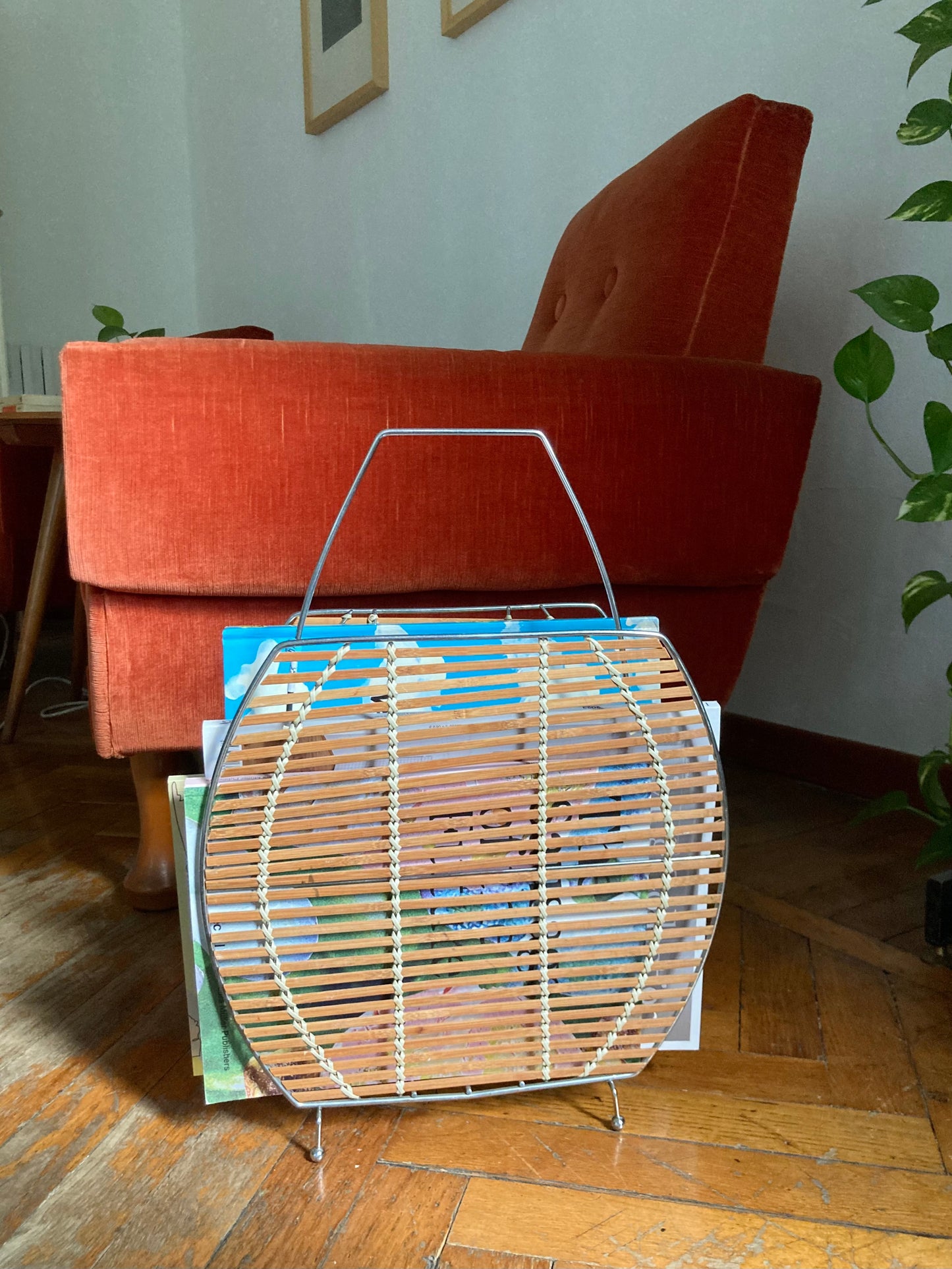 Woven wooden magazine rack